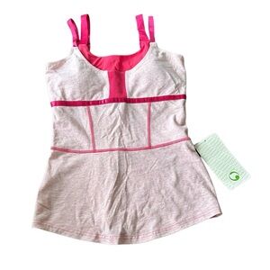 Lululemon Move Tank Size 6
NWT